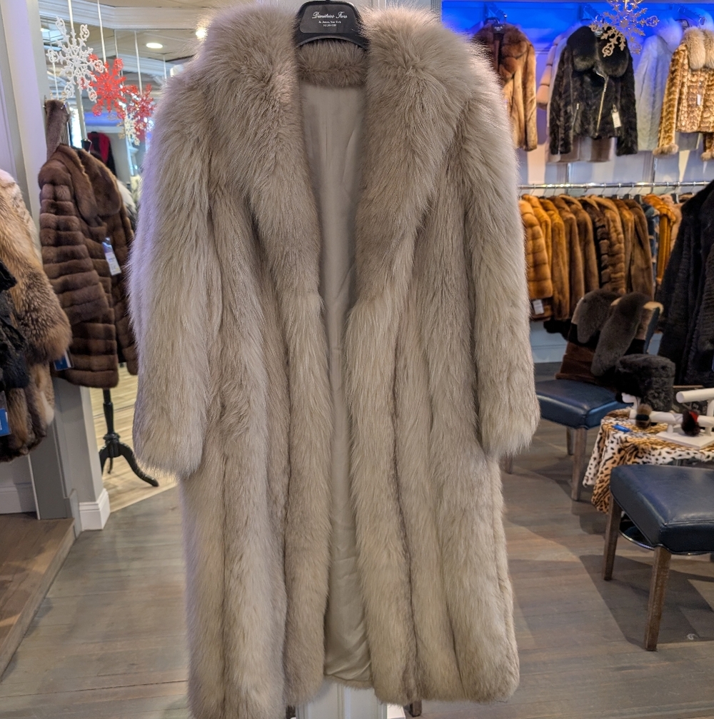 Luxurious Fox Fur Coat in Gray